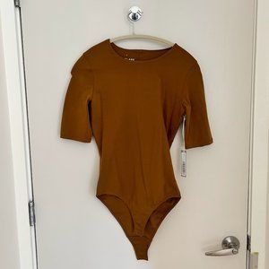 Everlane The Short-Sleeve Crew Neck Bodysuit Size Medium Tapenade NWT